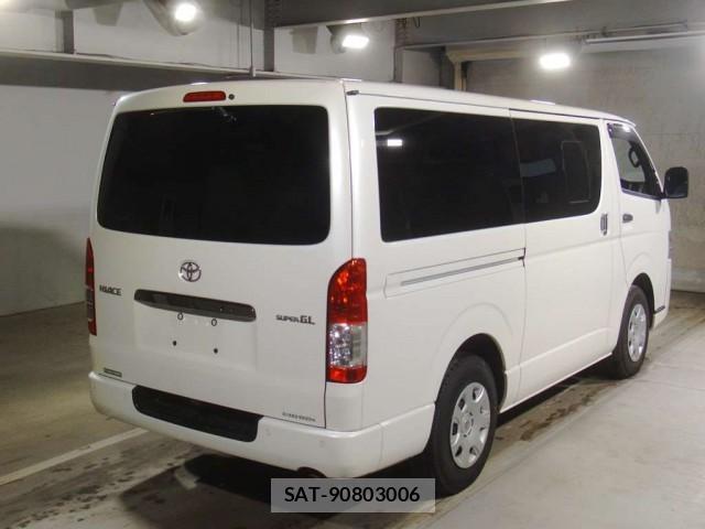 Toyota HIACE VAN 2022-06 8276855-1