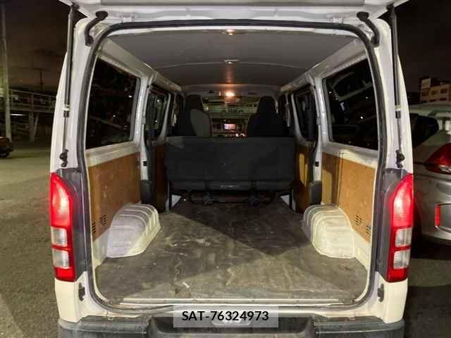 Toyota HIACE VAN 2016-01 8276871-2