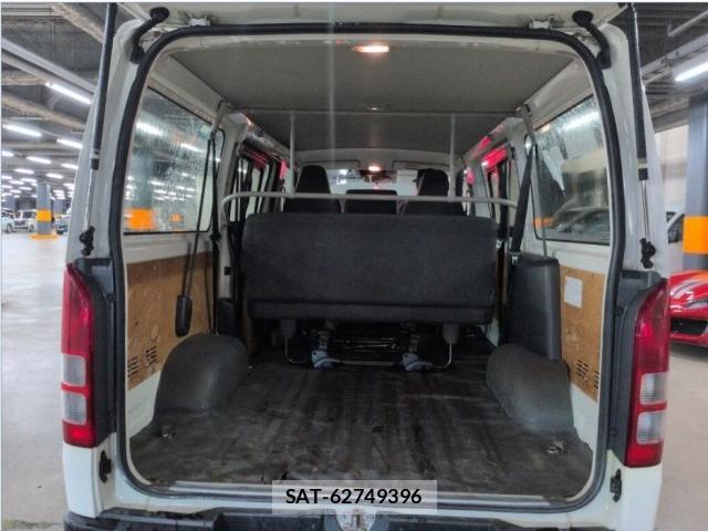 Toyota HIACE VAN 2019-02 8276875-2