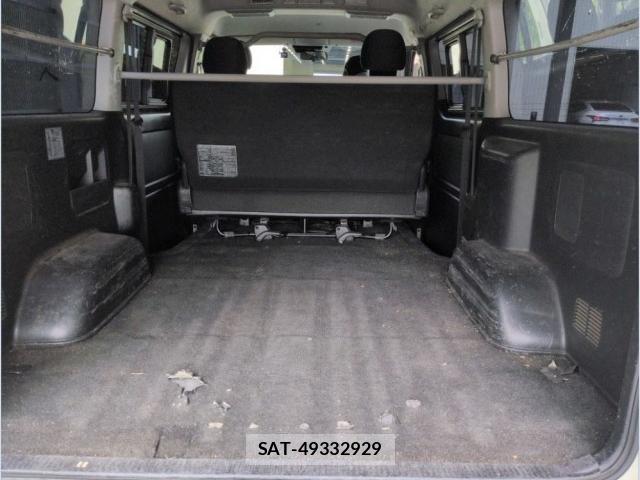 Toyota HIACE VAN 2018-08 8276910-2