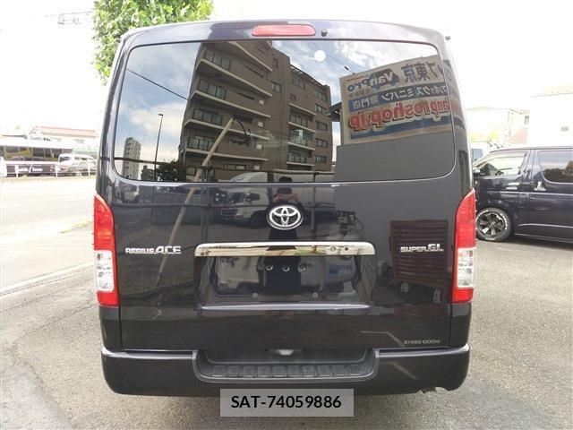 Toyota HIACE VAN 2019-06 8277159-5