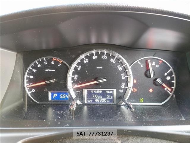 Toyota HIACE VAN 2018-05 8277160-14