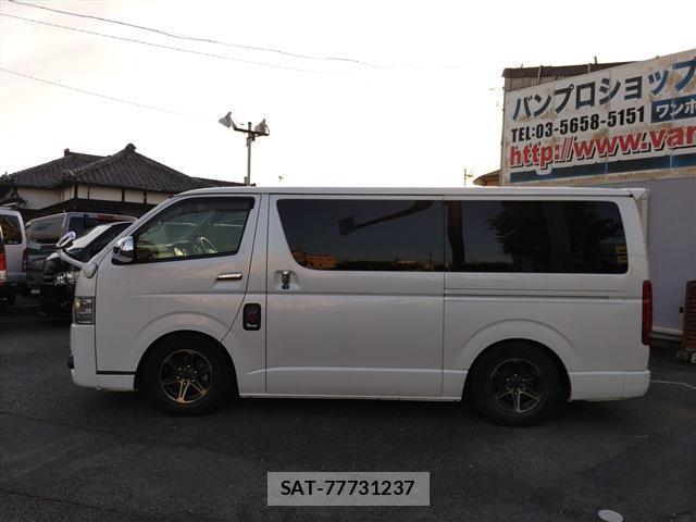 Toyota HIACE VAN 2018-05 8277160-7