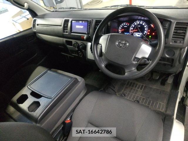 Toyota HIACE VAN 2020-06 8277442-2