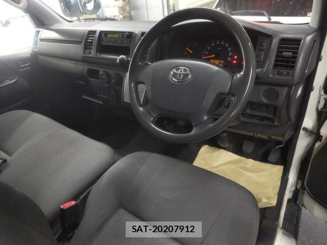 Toyota HIACE VAN 2015-02 8277464-2