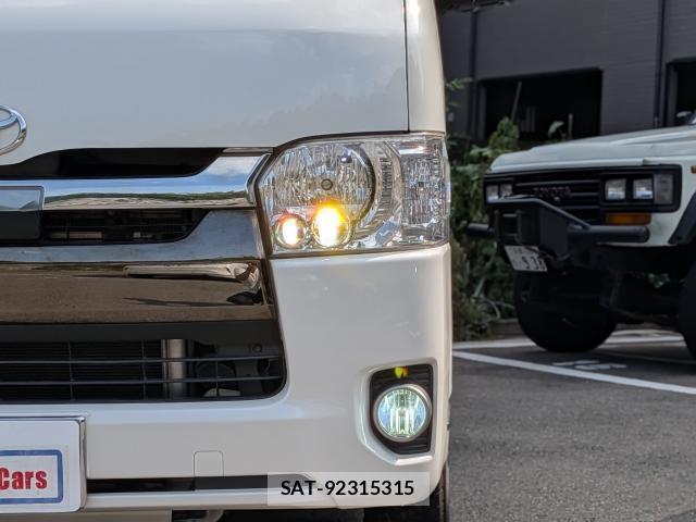Toyota HIACE VAN 2019-07 8277557-4
