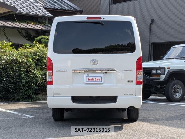 Toyota HIACE VAN 2019-07 8277557-7