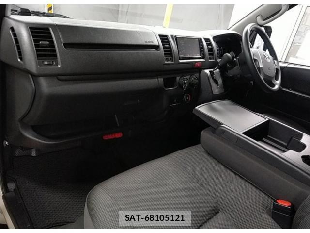 Toyota HIACE VAN 2023 8277691-2