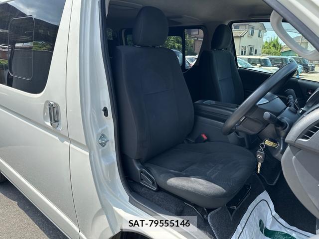 Toyota HIACE VAN 2019-07 8277768-10