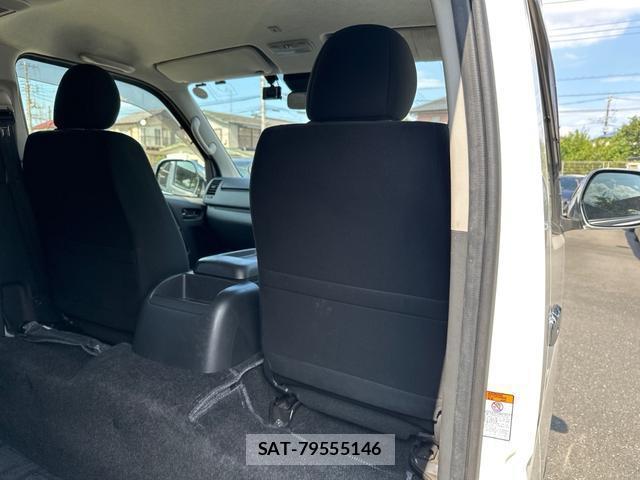 Toyota HIACE VAN 2019-07 8277768-14
