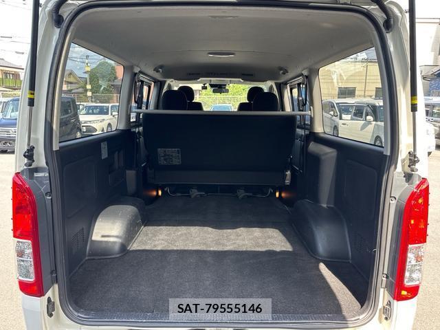 Toyota HIACE VAN 2019-07 8277768-15