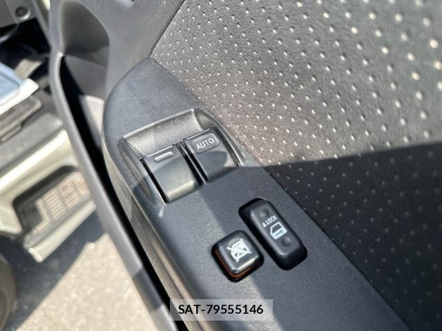 Toyota HIACE VAN 2019-07 8277768-18