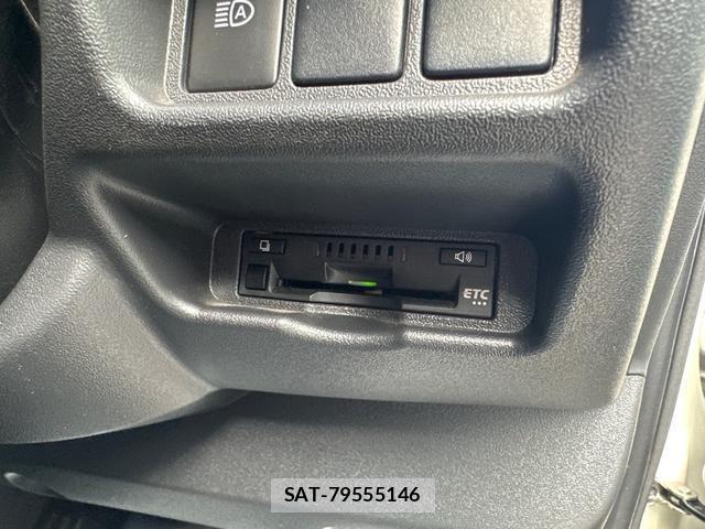 Toyota HIACE VAN 2019-07 8277768-6