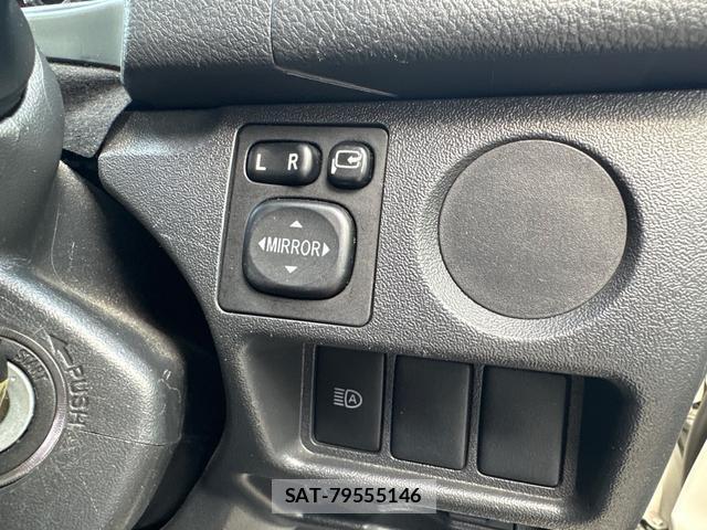 Toyota HIACE VAN 2019-07 8277768-8