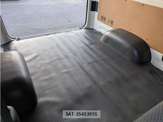 Toyota HIACE VAN 2026-07 8278137-15