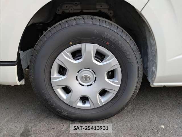 Toyota HIACE VAN 2026-07 8278137-8