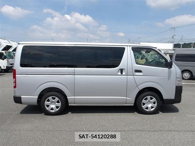 Toyota HIACE VAN 2018-08 8278732-15