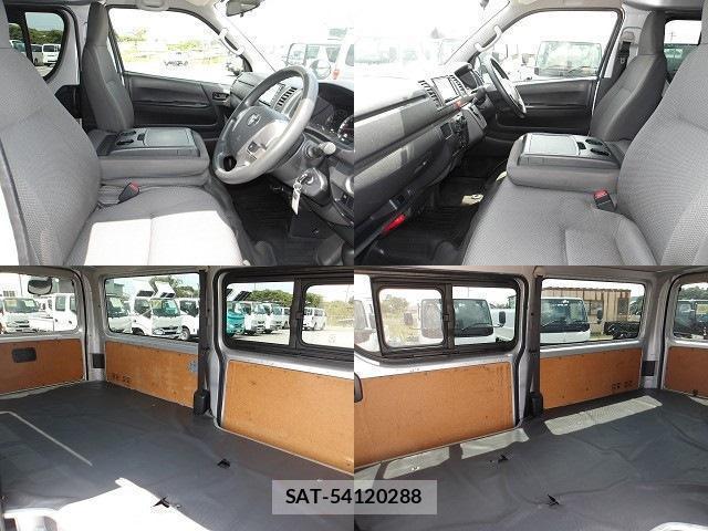 Toyota HIACE VAN 2018-08 8278732-4