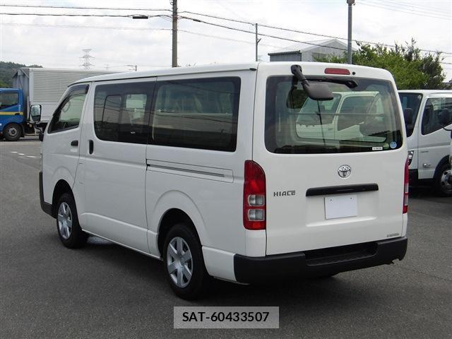 Toyota HIACE VAN 2018-05 8278733-1