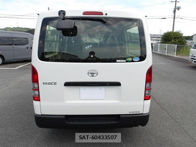 Toyota HIACE VAN 2018-05 8278733-13