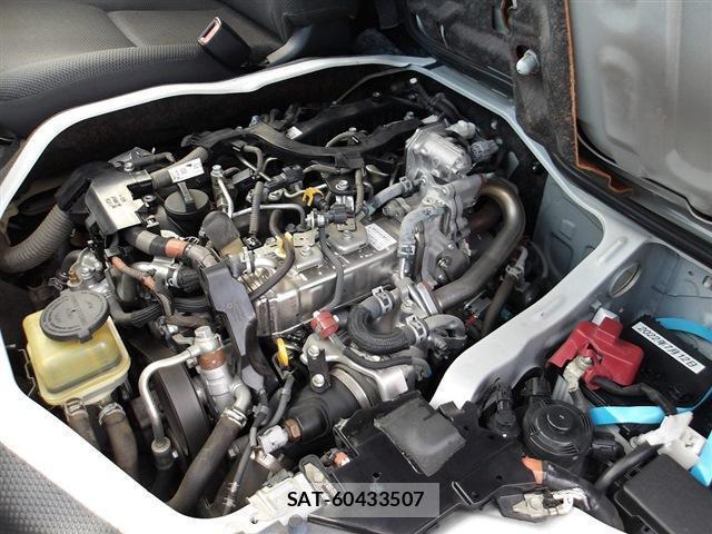 Toyota HIACE VAN 2018-05 8278733-17