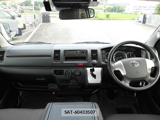 Toyota HIACE VAN 2018-05 8278733-3