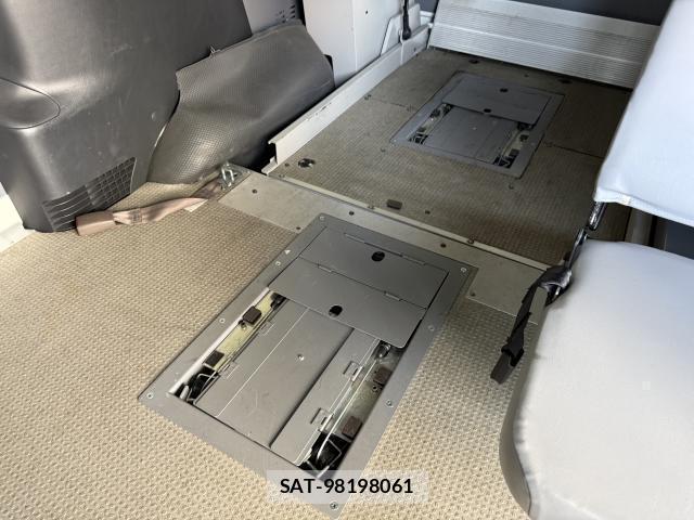 Toyota HIACE VAN 2013-03 8278848-10