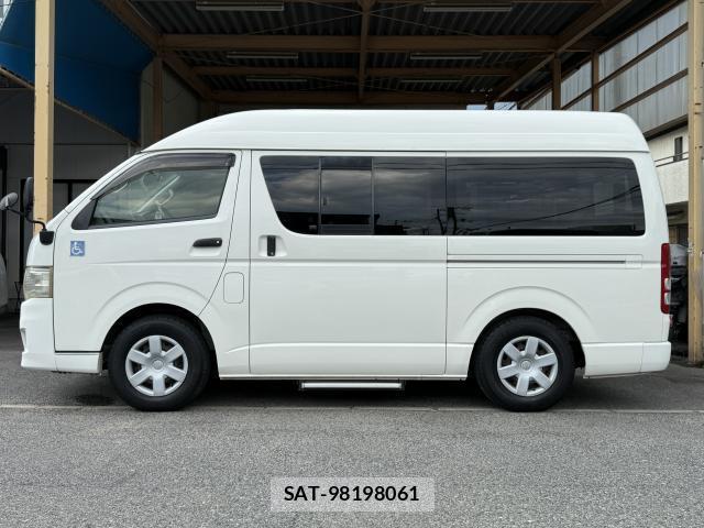 Toyota HIACE VAN 2013-03 8278848-17