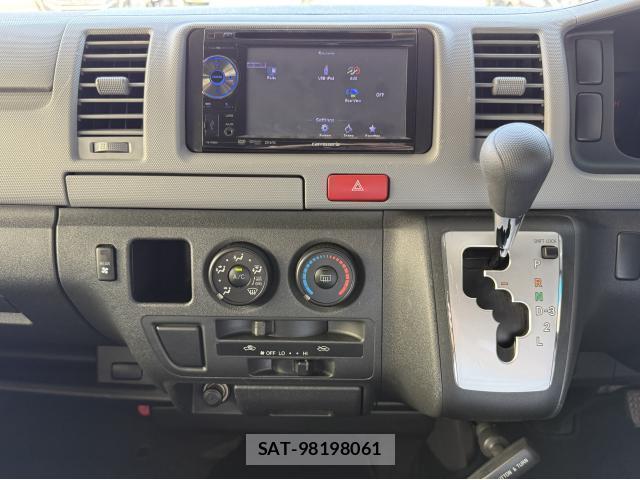 Toyota HIACE VAN 2013-03 8278848-18