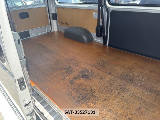Toyota HIACE VAN 2024-08 8278982-5