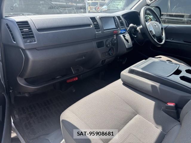 Toyota HIACE VAN 2020-07 8278996-2
