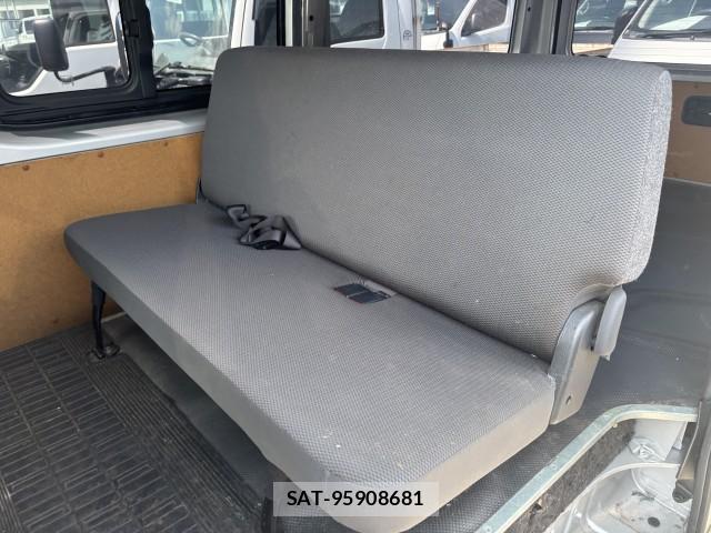 Toyota HIACE VAN 2020-07 8278996-3