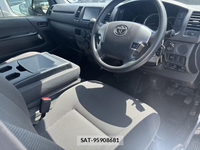 Toyota HIACE VAN 2020-07 8278996-8