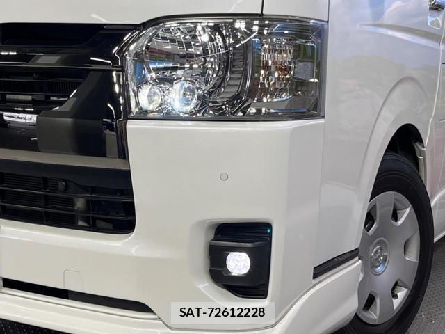 Toyota HIACE VAN 2023-11 8279027-12