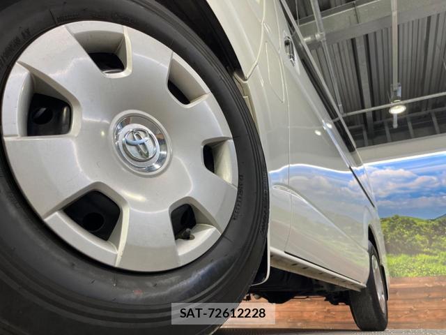 Toyota HIACE VAN 2023-11 8279027-13