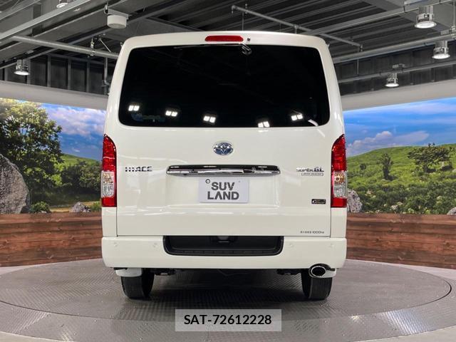 Toyota HIACE VAN 2023-11 8279027-15