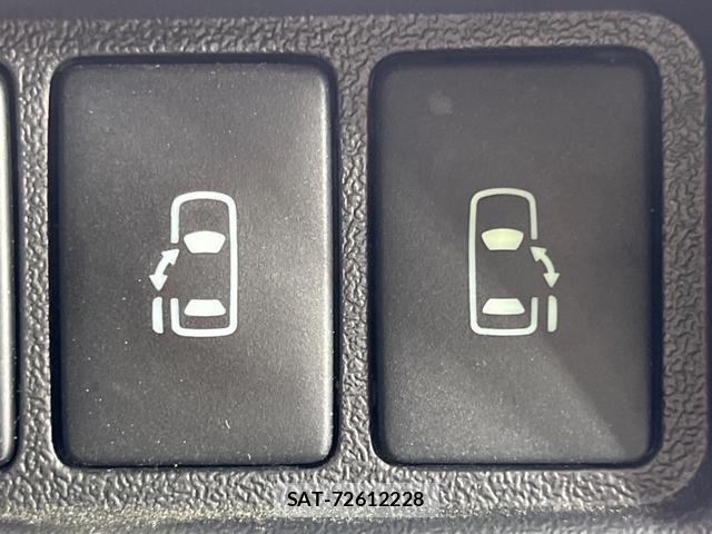 Toyota HIACE VAN 2023-11 8279027-5
