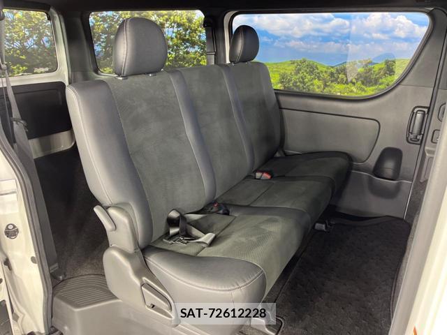 Toyota HIACE VAN 2023-11 8279027-9