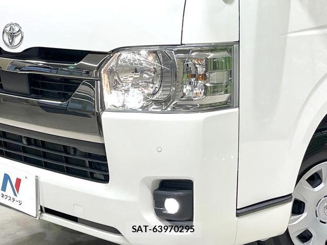 Toyota HIACE VAN 2022-06 8279343-11