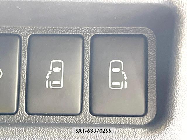 Toyota HIACE VAN 2022-06 8279343-2