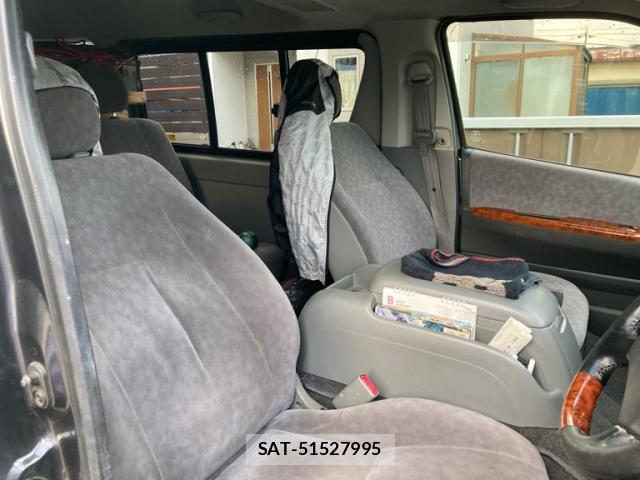 Toyota HIACE VAN 2005-06 8279509-18