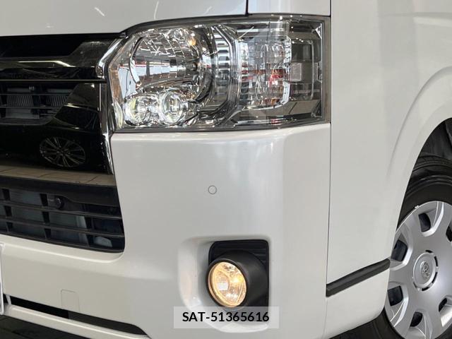 Toyota HIACE VAN 2021-09 8280152-10