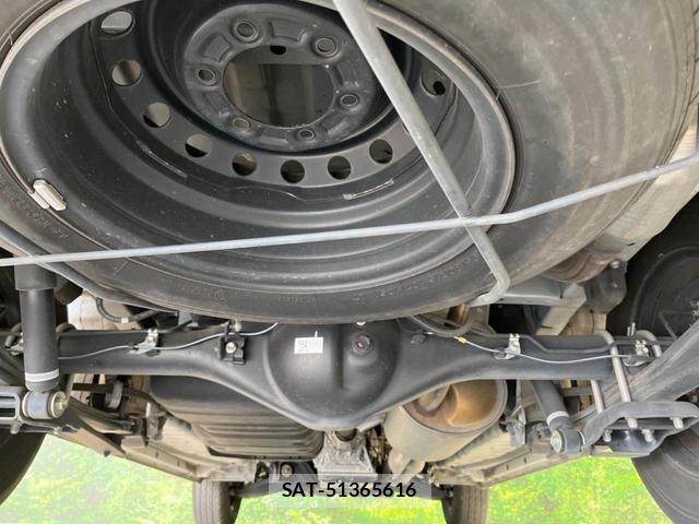 Toyota HIACE VAN 2021-09 8280152-17