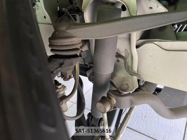 Toyota HIACE VAN 2021-09 8280152-18