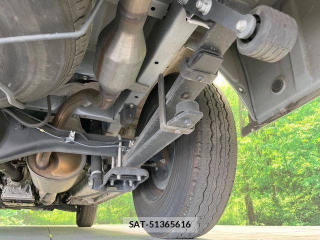 Toyota HIACE VAN 2021-09 8280152-19