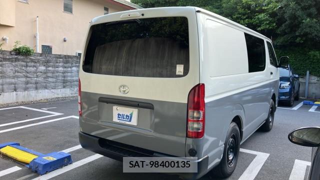 Toyota HIACE VAN 2025-04 8280512-12