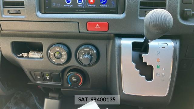 Toyota HIACE VAN 2025-04 8280512-14