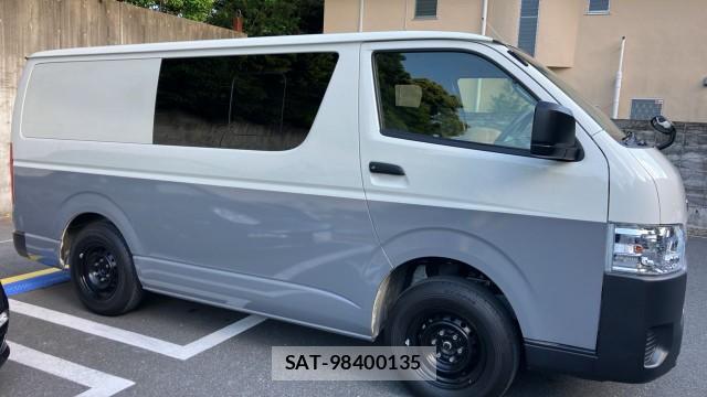 Toyota HIACE VAN 2025-04 8280512-3