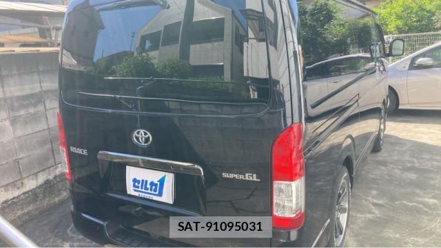 Toyota HIACE VAN 2023-04 8280592-1