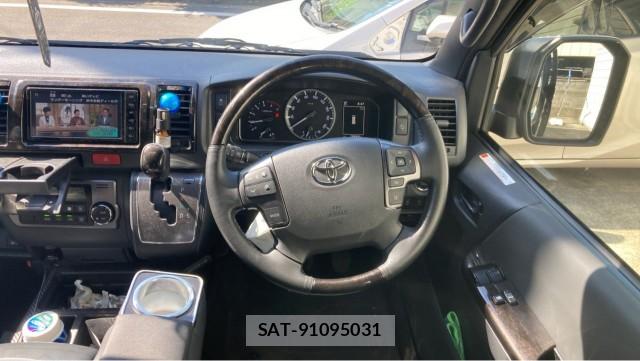 Toyota HIACE VAN 2023-04 8280592-16